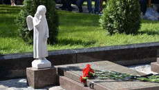 В Горловке отслужили литию по погибшим во время обстрелов мирным жителям