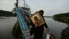 Священики РПЦ пропливуть на місіонерському «кораблі-церкві» по Сибіру