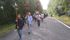 Верующие Эстонии провели 33-километровый крестный ход с иконой Богоматери