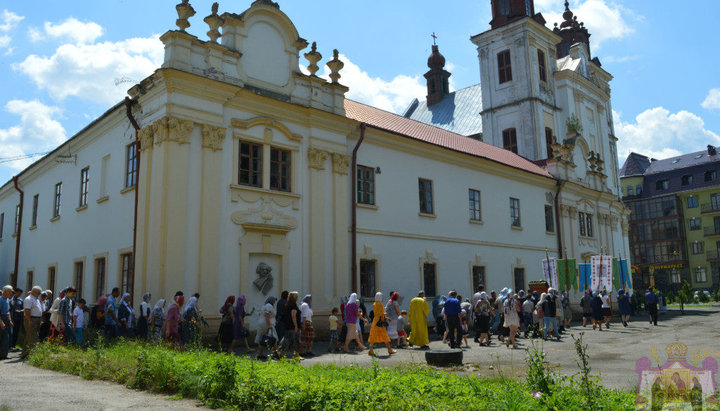 Свято-Троицкий храм Ивано-Франковской епархии