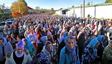 Тисячі вірян молилися в Почаївській лаврі в свято Покрови Богородиці