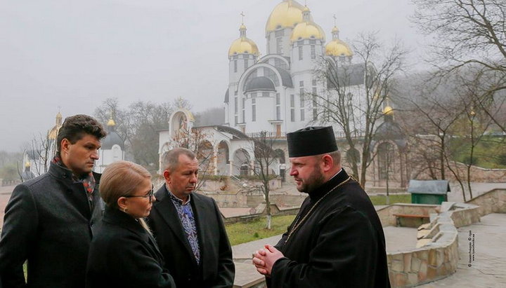 Лидер партии «Батьківщина» Юлия Тимошенко посетила духовный центр УГКЦ в Зарванице