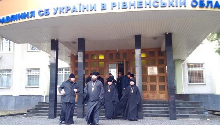 УСБУ Рівненської області звинуватило священнослужителів Рівненської та Сарненської єпархій у державній зраді