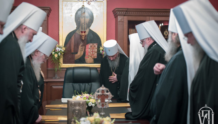 Session of the Holy Synod of the UOC