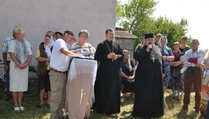 Киевский Патриархат сеет вражду между односельчанами Охновки