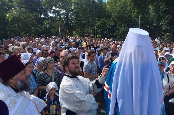 Щоденник паломника. Частина п'ята: молебень у Довжку та звернення до паломників митрополита Феодора