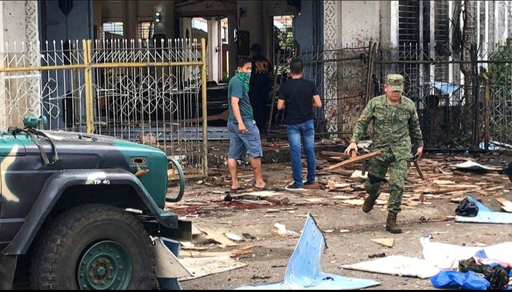 Фото с места взрыва в соборе