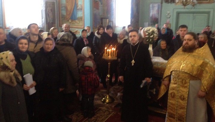 Верующие села Новая Мощаница остаются в юрисдикции УПЦ.