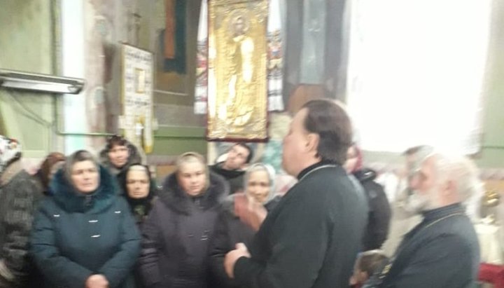 Собрание религиозной общины Свято-Георгиевского храма села Кунин