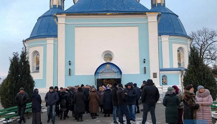 В свято-Успенском монастыре одноголосно проголосовали за верность УПЦ