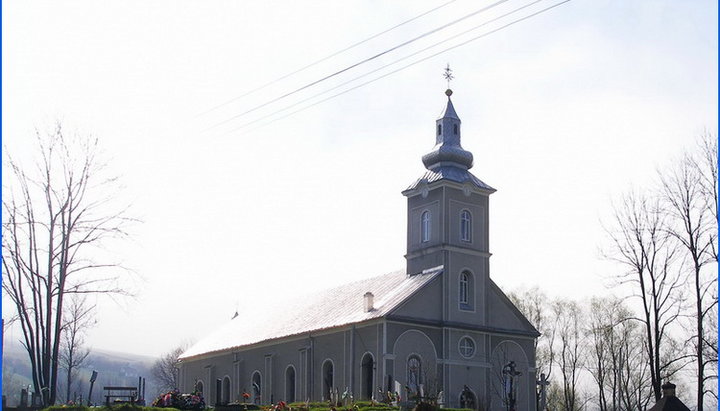 The church in honor of the Nativity of the Blessed Virgin in the town of Yasinia