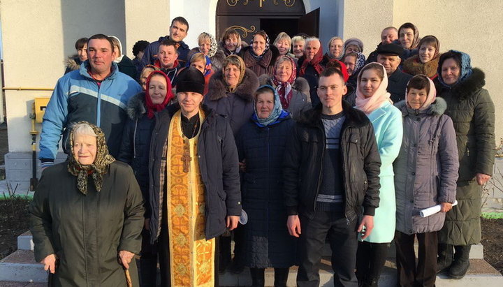 The community of the church of the Nativity of the Most Holy Theotokos of Negin village unanimously reaffirmed its loyalty to the UOC