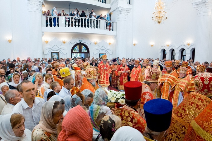 Блаженніший Митрополит Онуфрій звершив освячення храму та очолив Божественну літургію в День міста Харкова (+ВІДЕО)