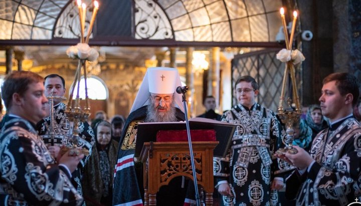 Митрополит Онуфрій очолив Велике повечір'я в Києво-Печерській лаврі