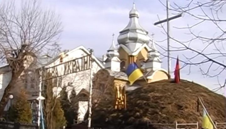 Каплиця святого Георгія Побідоносця стала причиною конфлікту між УПЦ КП і УГКЦ в с. Перегінське