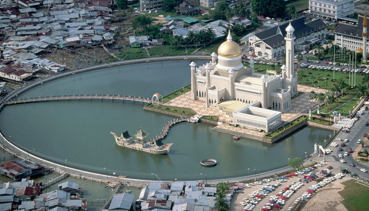 Столица Брунея Бандар-Сери-Бегаван