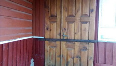 В Буще активисты ПЦУ заблокировали общине УПЦ доступ в церковный дом