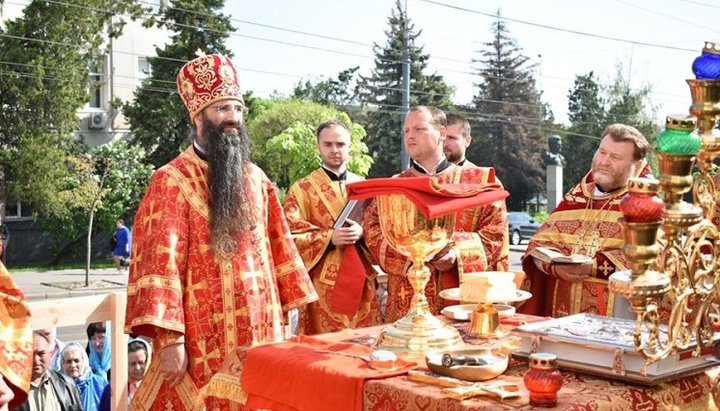 Служба у захваченного собора далась нам не просто, – владыка Варсонофий