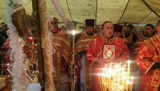 Лишенные храма верующие Копытова отпраздновали престольный день в палатке