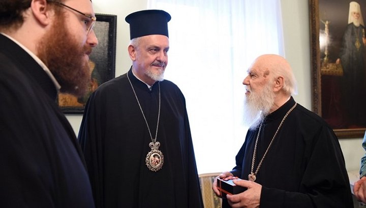 Metropolitan Emmanuel of France at a meeting with Filaret Denisenko. Photo: Facebook