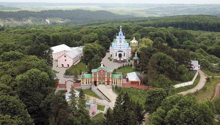 Почаевский Свято-Духовский монастырь. Фото из открытых источников