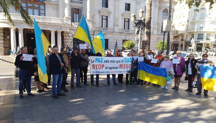 Приходская община УПЦ КП святителя Николая в Валенсии. Фото: Facebook-страница общины святителя Николая