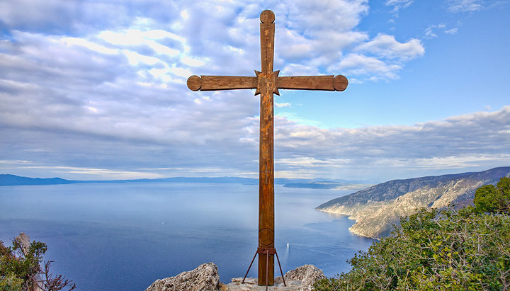 Mount Athos: Photo: Grekomania.ru