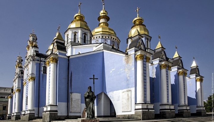 Михайловский Златоверхий собор. Фото: chukhlomin.ru