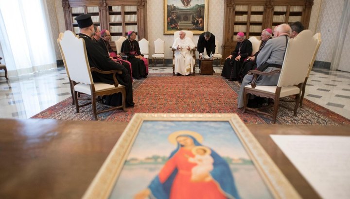 Папа Франциск с епископами Казахстана. Фото: 