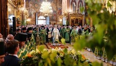 В день Пятидесятницы Предстоятель УПЦ сослужил в Троице-Сергиевой лавре