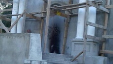 В Белгороде-Днестровском подожгли строящийся храм УПЦ