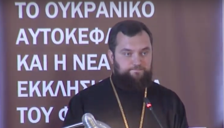 Protoiereul Oleg Tocinski în timpul discursului său la conferinţa din Salonic. Imagine: screenshot de pe canalul Youtube Katanixi Site.