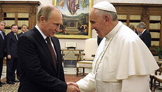 Папа Франциск обговорить з Путіним гуманітарні проекти РКЦ на Донбасі