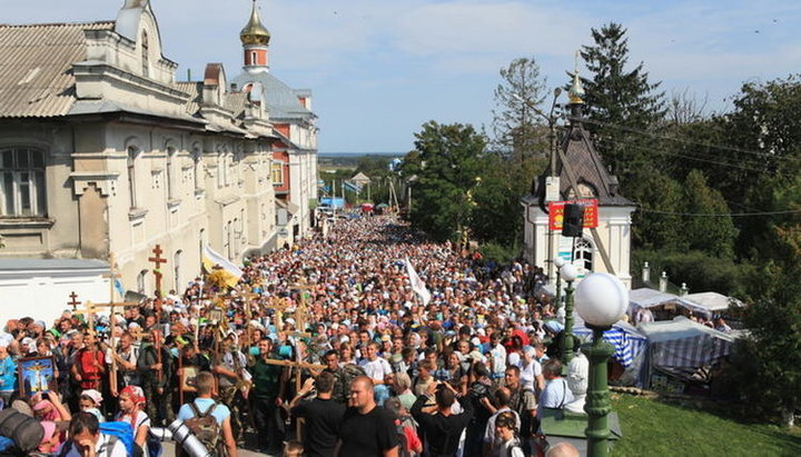 Хресний хід з Івано-Франківська в Почаївську лавру. Фото: Православне життя