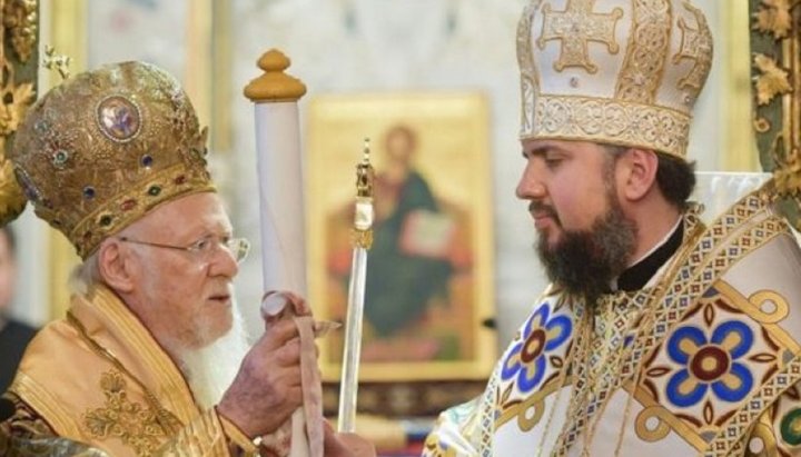 Patriarhul Constantinopolului Bartolomeu şi Întâistătătorului BOaU Epifanie Dumenko. Imagine: UNIAN