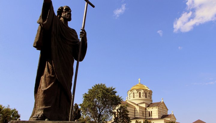Памятник апостолу Андрею Первозванному в Херсонесе, Крым. Фото: Sandro.life