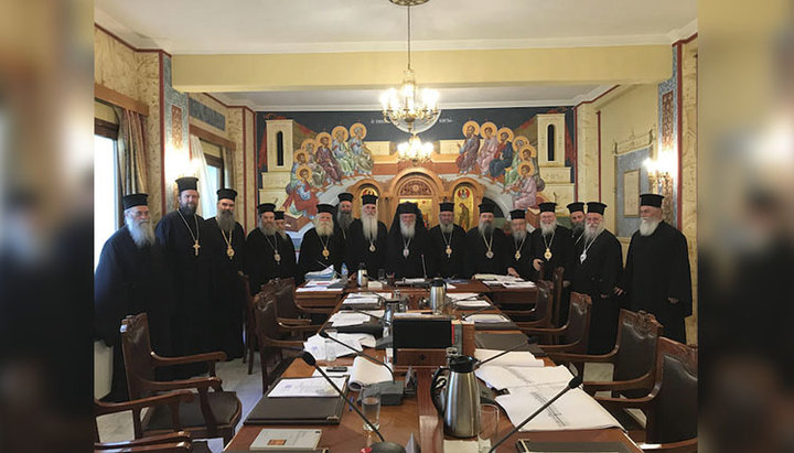 Члени Священного Синоду Елладської Православної Церкви. Фото: Romfea