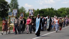 Διεθνής λιτανεία στην Λαύρα του Ποτσάεφ διέσχισε τα σύνορα της Ουκρανίας