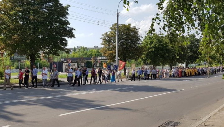 В Ровно прошел крестный ход в честь Крещения Киевской Руси