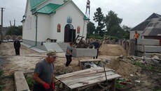 Община УПЦ в Кутах приступила к строительству воскресной школы