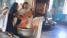 Клирик РПЦ, грубо обращавшийся с младенцем на Крещении, запрещен в служении