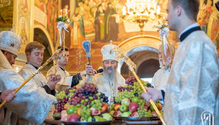 В Київській лаврі проходить святкування Преображення Господнього