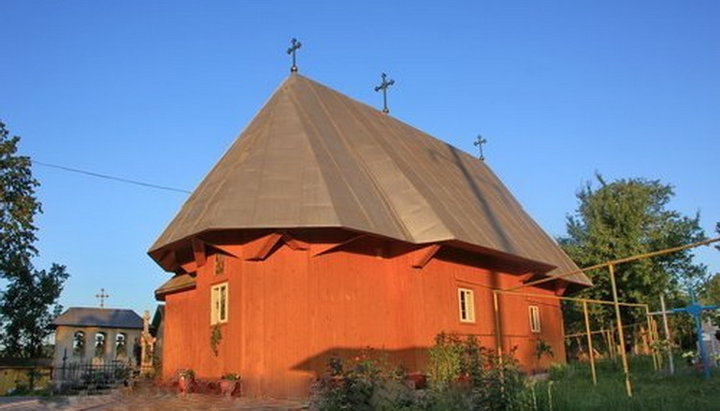 Храм в честь Рождества Божией Матери села Кут. Фото: facebook.com/orthobuk