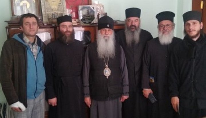 Αντιπροσωπεία της Εκκλησίας της Ελλάδας σε συνάντηση με τον Μητροπολίτη Αμβρόσιο. Φωτογραφία: Επισκοπή του Τσερνίγοφ