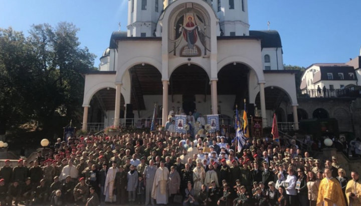 Учасники військового паломництва до Зарваниці. Фото: news.ugcc.ua