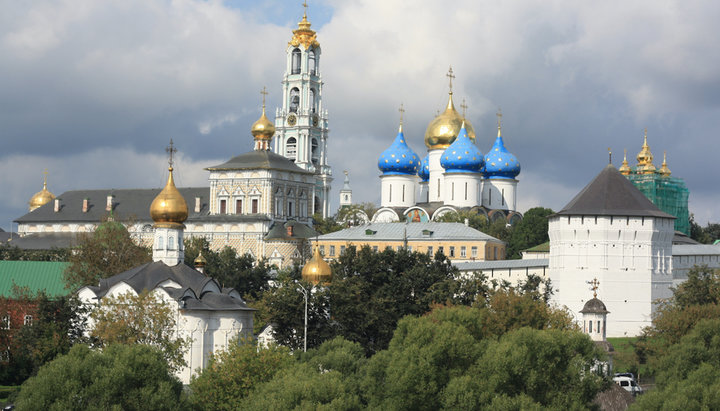 Свято-Троицкая Сергиева лавра. Фото: tonkosti.ru 