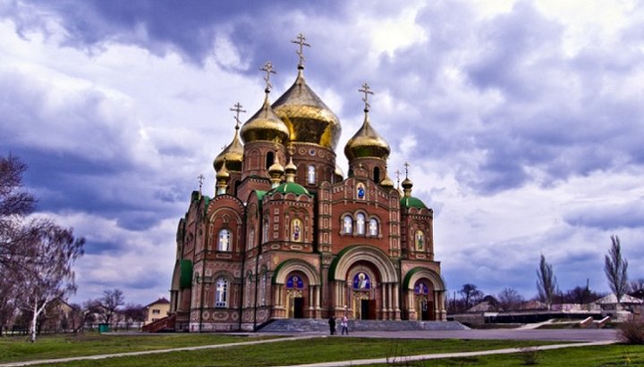 Свято-Володимирський кафедральний собор в Луганську. Фото: lugansk.co.ua