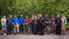 Предстоятель благословил велопробег за мир в Украине в Святогорскую лавру
