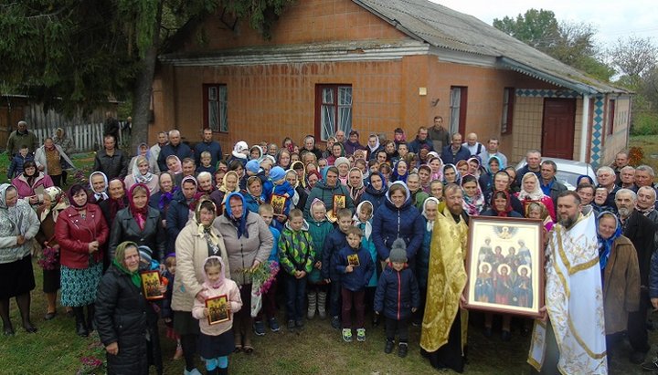 Верующие УПЦ села Четвертня Волынской области. Фото: пресс-служба Волынской епархии