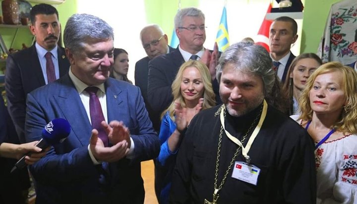 «Священик» ПЦУ закликав виходити на Майдани по всій Україні